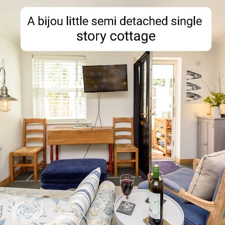 Bijou Coastal Apartment In Polperro With Hot Tub Onsite Parking Downhill Walk To Village المظهر الخارجي الصورة