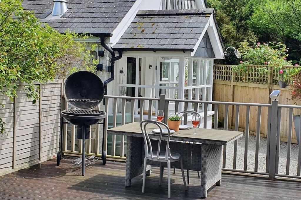Bijou Coastal Apartment In Polperro With Hot Tub Onsite Parking Downhill Walk To Village المظهر الخارجي الصورة