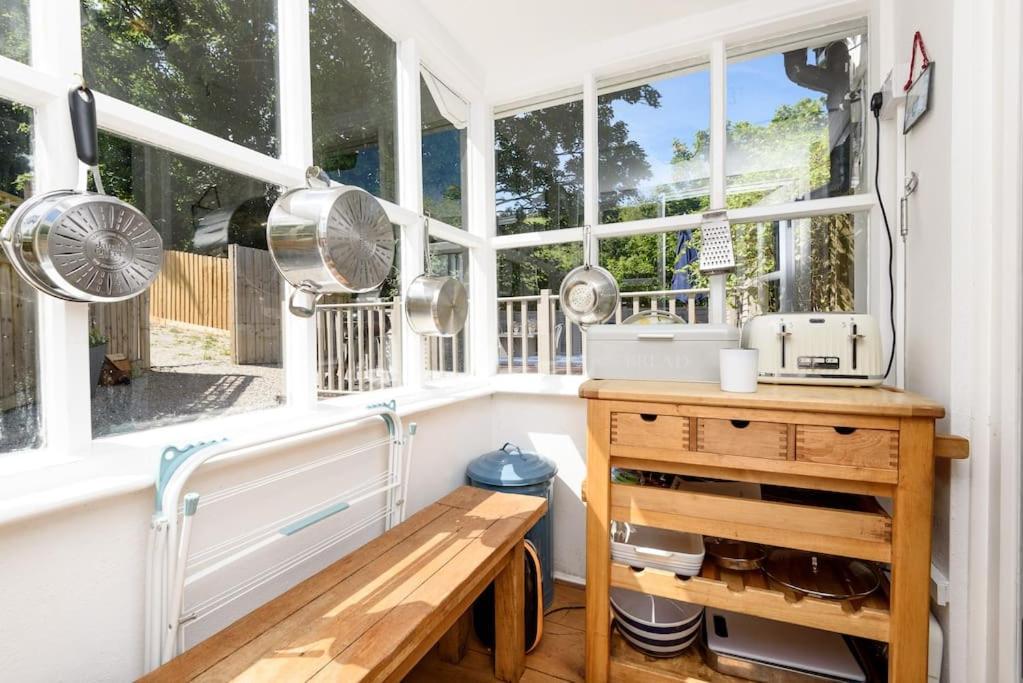 Bijou Coastal Apartment In Polperro With Hot Tub Onsite Parking Downhill Walk To Village المظهر الخارجي الصورة