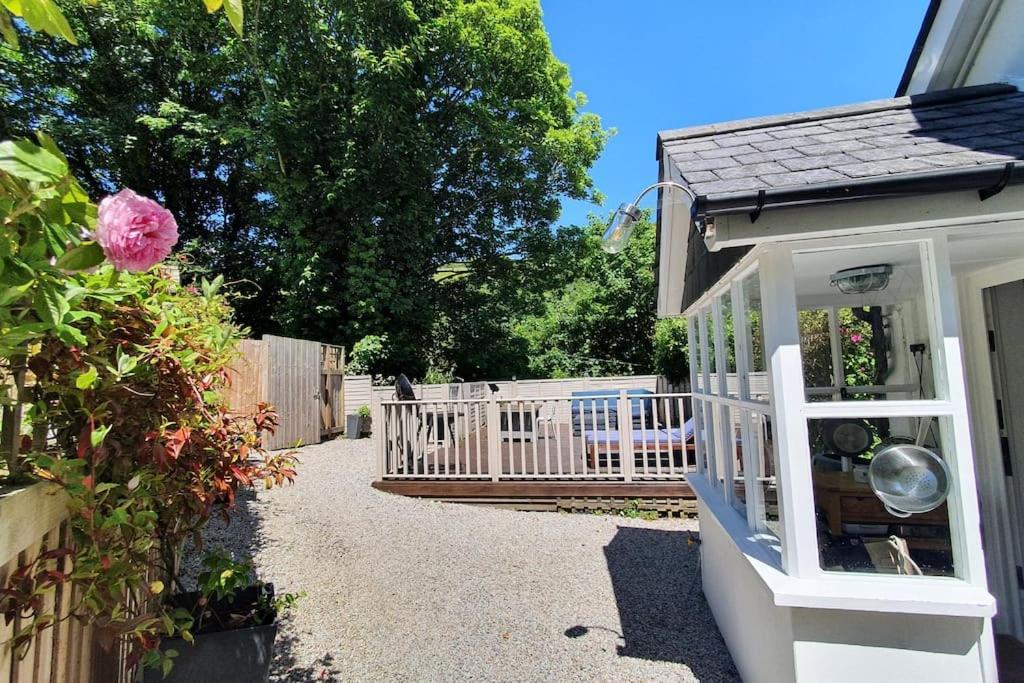 Bijou Coastal Apartment In Polperro With Hot Tub Onsite Parking Downhill Walk To Village المظهر الخارجي الصورة
