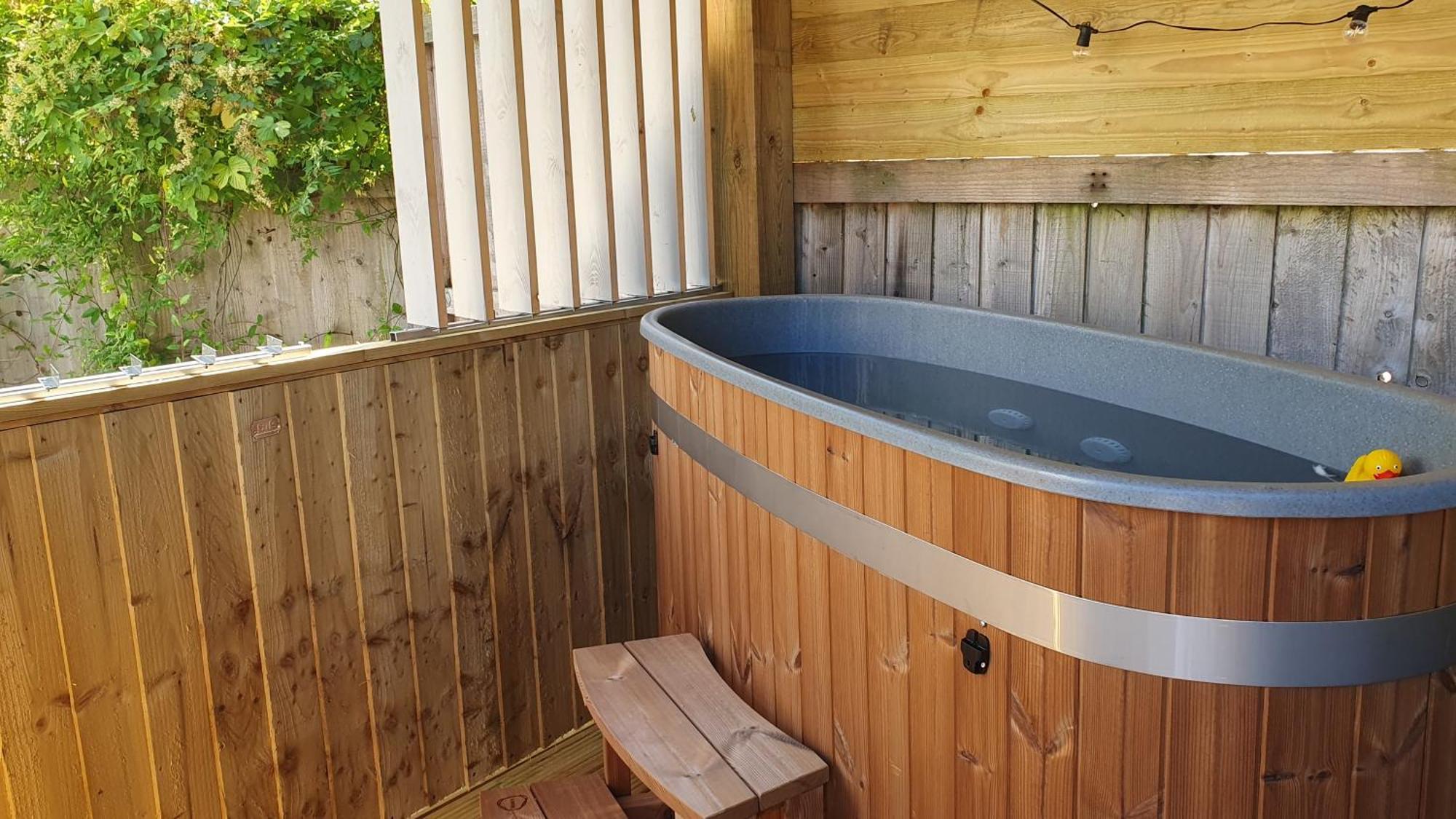 Bijou Coastal Apartment In Polperro With Hot Tub Onsite Parking Downhill Walk To Village المظهر الخارجي الصورة